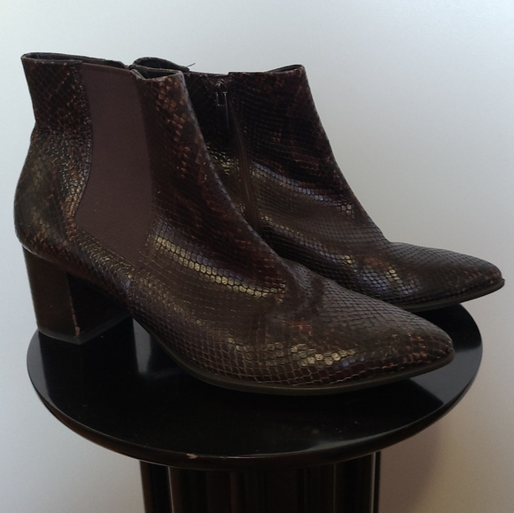 Ecco - Danish Designs - Brown Embossed Leather Heeled Boots - Size 41 - Picture 3 of 10